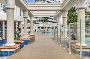 Cosy Balcony Studio Near Broadbeach Shops & Dining